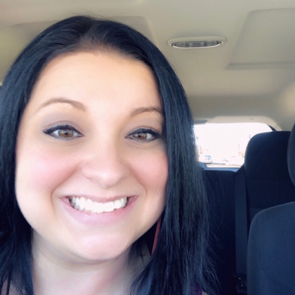 Meet your Posher, Krystal - Picture 1 of 1